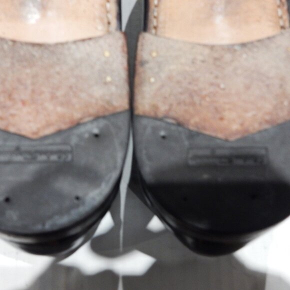 Salvatore Ferragamo Black Lavorazione Loafers in 10.5D main image 7